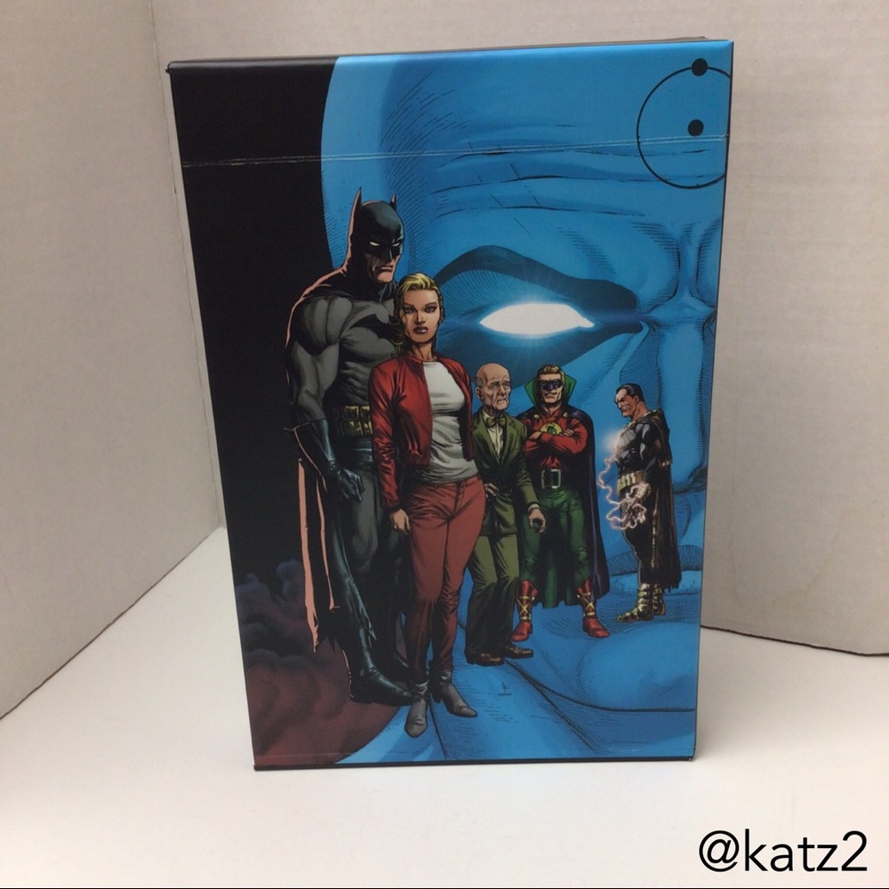 DC Comics Doomsday Clock Part 2 NWOT